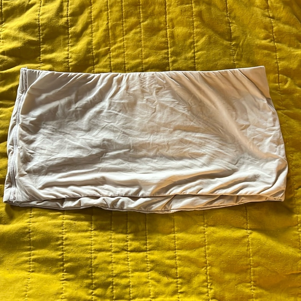 SKIMS strapless BRA **gently worn**